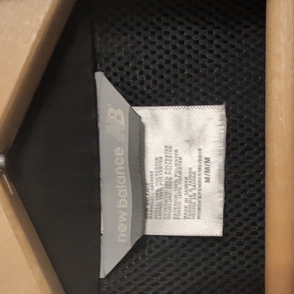 New balance running jacket - Picture 6 of 7